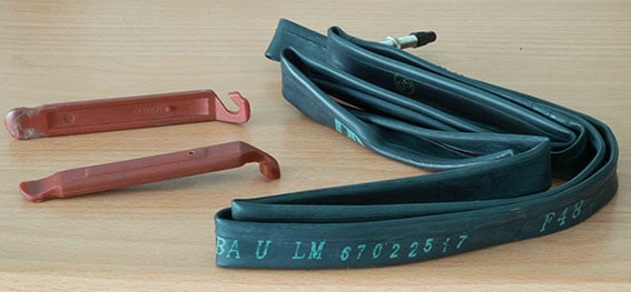 tire levers and tire tube